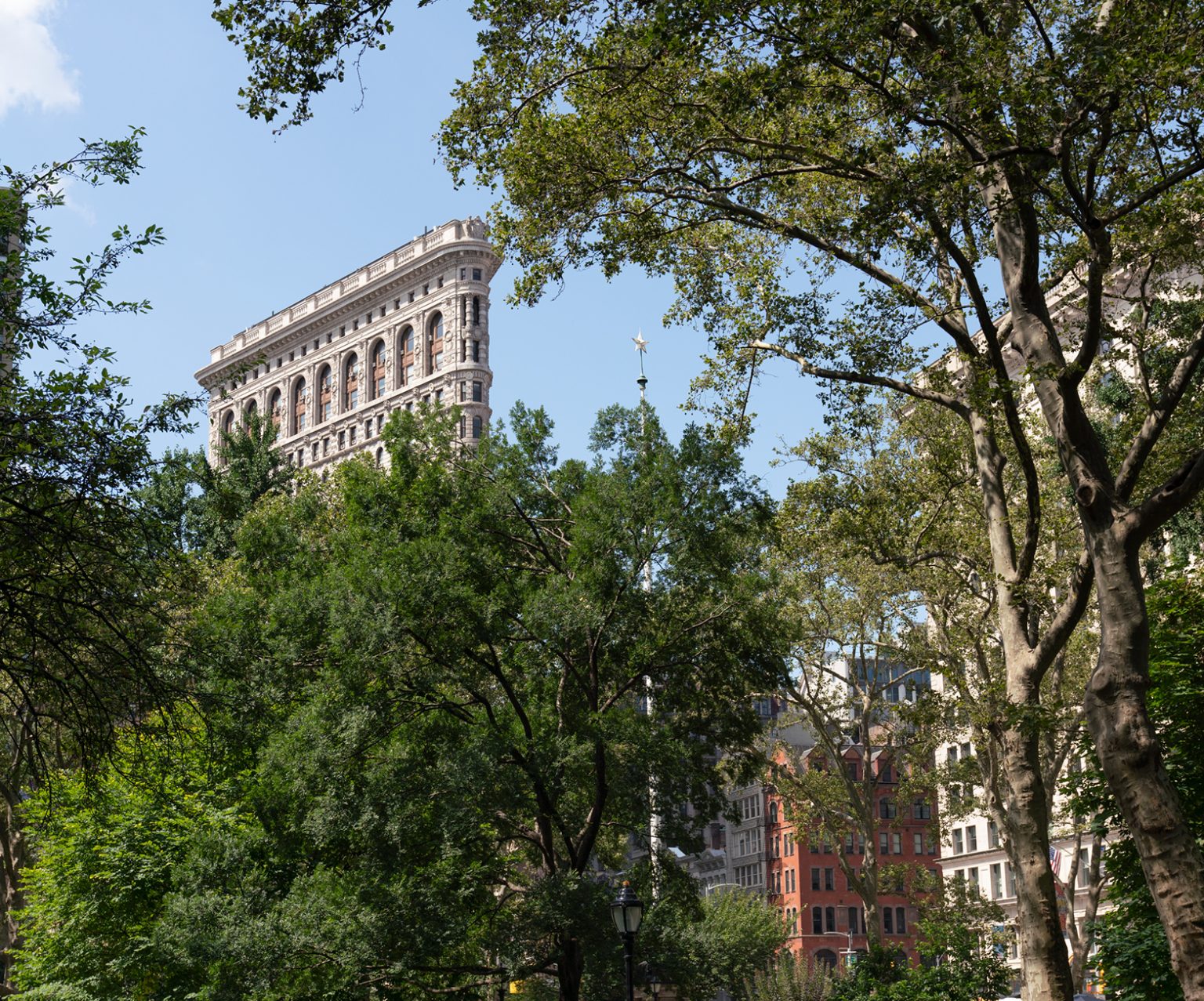 Flatiron House at 39 W 23rd Brand New Luxury Condominiums